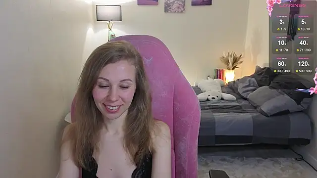 Lill Mary online show from 10/13/25, 02:44