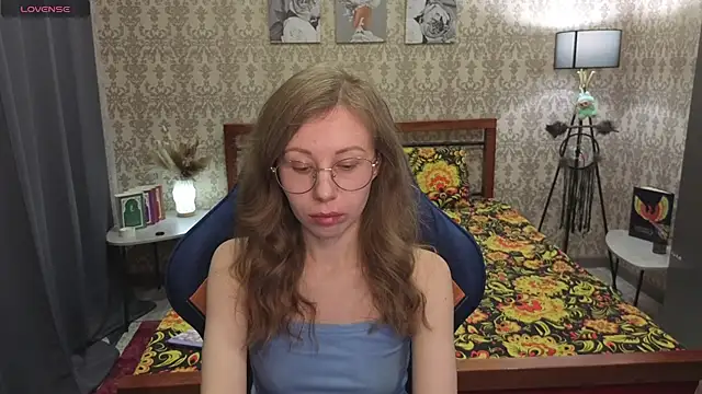 Lill Mary online show from 02/07/26, 01:42