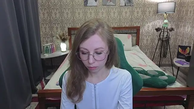 Lill Mary online show from 04/01/26, 02:56