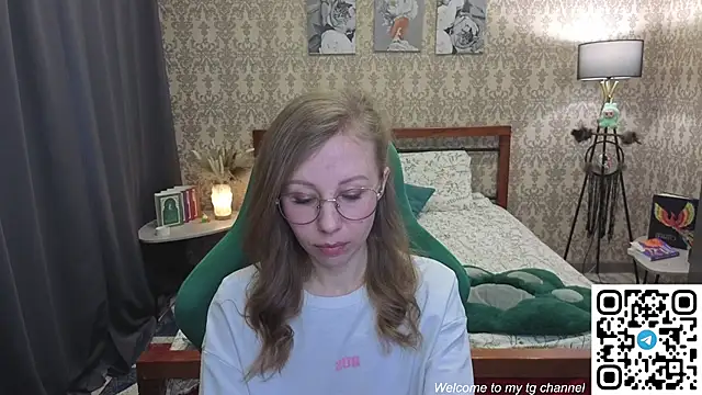 Lill Mary online show from 04/14/26, 02:06