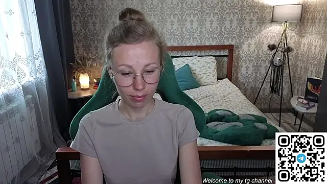 Snapshot of Lill_Mary chatting on 06/11/26, 02:53 Lill Mary online show from 06/11/26, 02:53