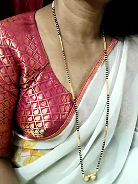 Snapshot of anuradha1432 chatting on 09/08/25, 02:16 anuradha1432 online show from 09/08/25, 02:16