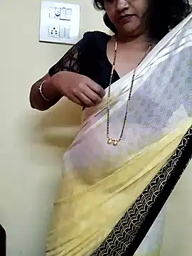 Snapshot of anuradha1432 chatting on 09/14/25, 10:14 anuradha1432 online show from 09/14/25, 10:14