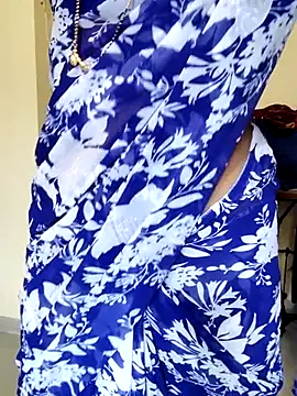 Snapshot of anuradha1432 chatting on 09/24/25, 09:45 anuradha1432 online show from 09/24/25, 09:45