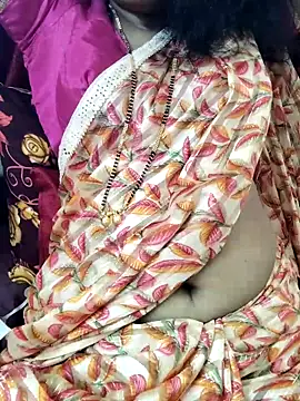 Snapshot of anuradha1432 chatting on 10/08/25, 10:13 anuradha1432 online show from 10/08/25, 10:13