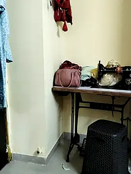 Snapshot of anuradha1432 chatting on 10/14/25, 09:54 anuradha1432 online show from 10/14/25, 09:54