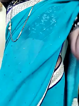 Snapshot of anuradha1432 chatting on 10/24/25, 11:06 anuradha1432 online show from 10/24/25, 11:06