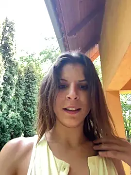 Snapshot of Nikkibaby0015 chatting on 08/02/26, 12:47 Nikkibaby0015 online show from 08/02/26, 12:47