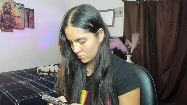 Snapshot of alisa_jhons1 chatting on 10/08/25, 01:03 alisa jhons1 online show from 10/08/25, 01:03