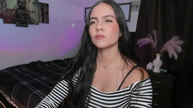 Snapshot of alisa_jhons1 chatting on 10/24/25, 01:03 alisa jhons1 online show from 10/24/25, 01:03