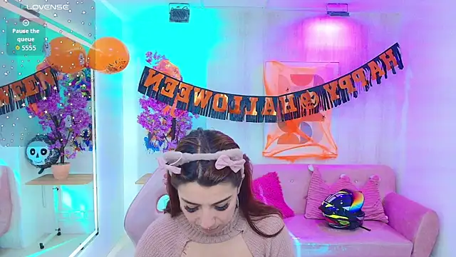 Gabby evanns online show from 10/30/25, 12:06