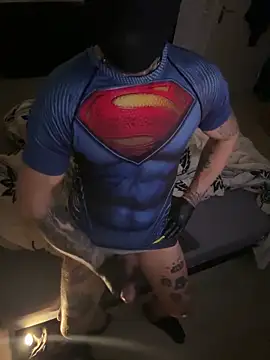 Snapshot of LuggiJack chatting on 12/26/24, 12:05 LuggiJack online show from 12/26/24, 12:05