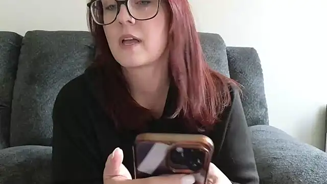 TheBustyHouseWife online show from 12/04/25, 05:43