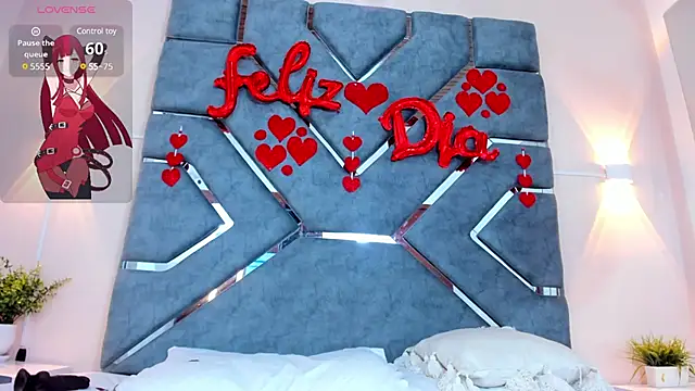 ashlyrey-1 online show from 02/14/25, 10:47