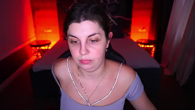 MirandaWong online show from 11/05/25, 06:46