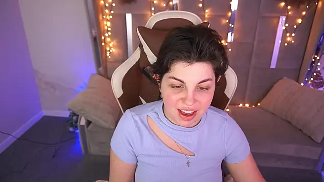 MirandaWong online show from 02/15/26, 07:51