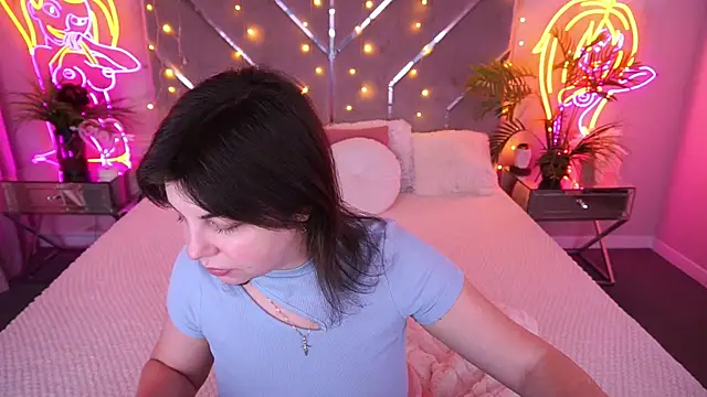 MirandaWong online show from 02/25/26, 05:28