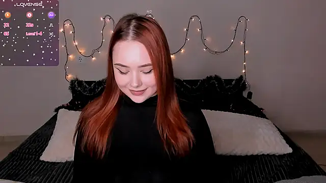 Snapshot of LittleKiitten chatting on 12/21/24, 02:58 LittleKiitten online show from 12/21/24, 02:58