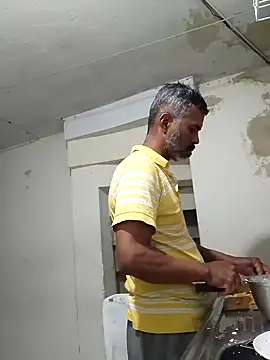 Snapshot of yourprivateproperty chatting on 09/21/25, 12:12 yourprivateproperty online show from 09/21/25, 12:12