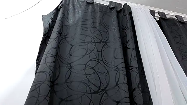 Kitten Hot  online show from 11/12/25, 01:28