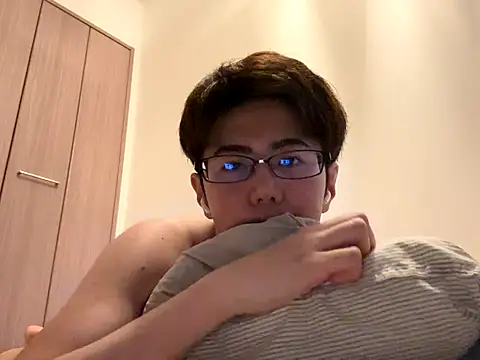 ryota kkk online show from 10/16/25, 03:57