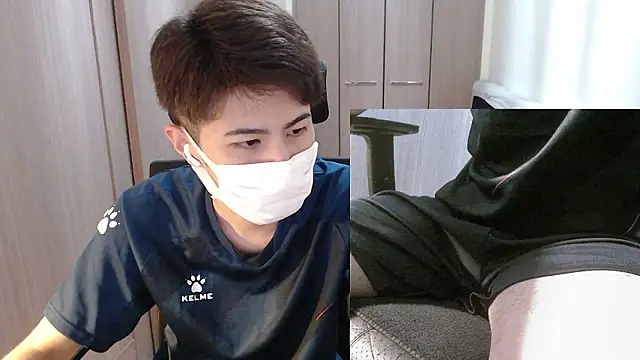 Snapshot of ryota_kkk chatting on 07/16/26, 01:06 ryota kkk online show from 07/16/26, 01:06