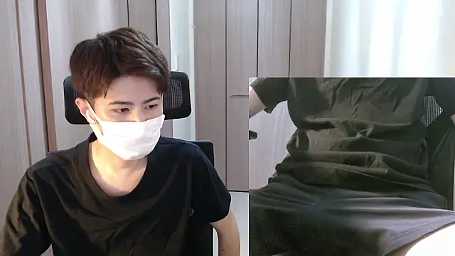 Snapshot of ryota_kkk chatting on 07/23/26, 12:03 ryota kkk online show from 07/23/26, 12:03