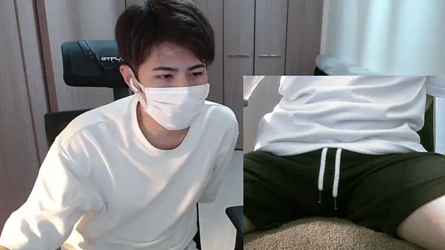Snapshot of ryota_kkk chatting on 08/02/26, 01:20 ryota kkk online show from 08/02/26, 01:20