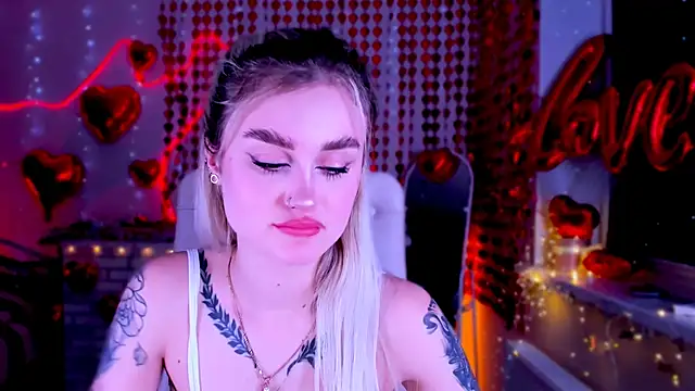  Ravenaa online show from 02/10/25, 02:37