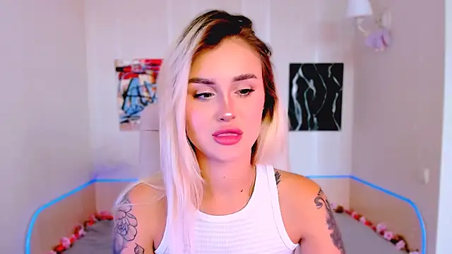  Ravenaa online show from 10/04/25, 12:03