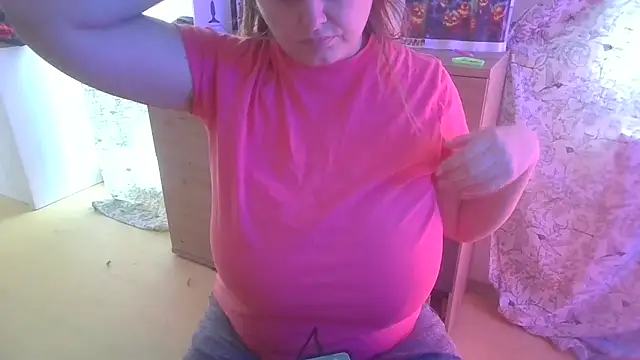 Snapshot of Meliss_Official9 chatting on 10/05/25, 08:56 Meliss Official9 online show from 10/05/25, 08:56