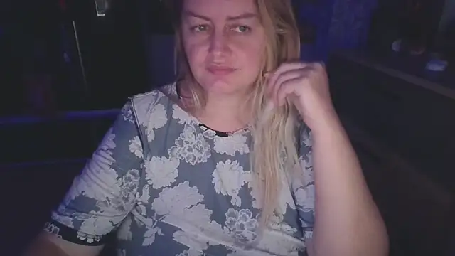 Snapshot of Meliss_Official9 chatting on 10/14/25, 09:15 Meliss Official9 online show from 10/14/25, 09:15