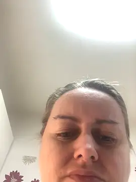 Snapshot of Meliss_Official9 chatting on 12/17/25, 08:42 Meliss Official9 online show from 12/17/25, 08:42