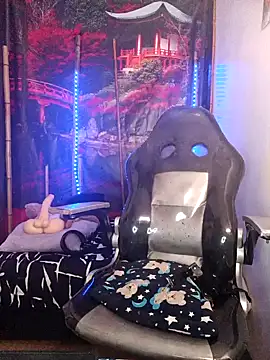 Snapshot of dark_doll5 chatting on 12/06/24, 04:14 dark doll5 online show from 12/06/24, 04:14