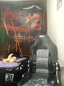 Snapshot of dark_doll5 chatting on 12/18/24, 01:59 dark doll5 online show from 12/18/24, 01:59