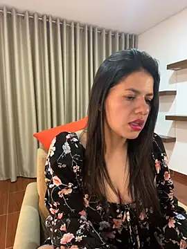 Alice Biel online show from 01/15/25, 12:51