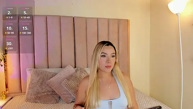 Sofi Vasquez online show from 11/12/25, 10:52