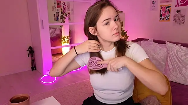 LindaRobertz online show from 03/04/25, 06:04