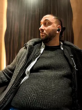 Snapshot of NewyorkDimi chatting on 12/23/24, 09:29 NewyorkDimi online show from 12/23/24, 09:29