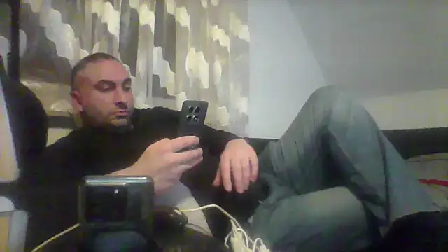 Snapshot of NewyorkDimi chatting on 12/25/24, 02:35 NewyorkDimi online show from 12/25/24, 02:35