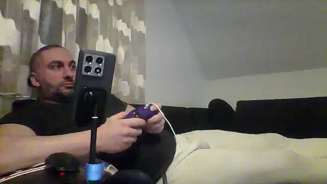 Snapshot of NewyorkDimi chatting on 03/14/25, 12:43 NewyorkDimi online show from 03/14/25, 12:43