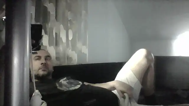 Snapshot of NewyorkDimi chatting on 06/02/26, 02:02 NewyorkDimi online show from 06/02/26, 02:02