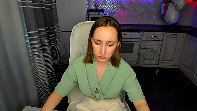 MelodyOfLovee online show from 01/28/25, 08:25