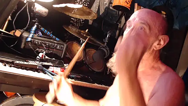 Snapshot of DREAMZ420 chatting on 10/13/25, 10:10 DREAMZ420 online show from 10/13/25, 10:10