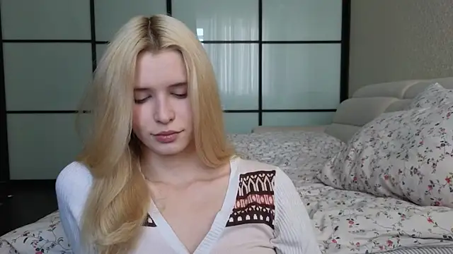 elsa limerence online show from 10/03/25, 10:56