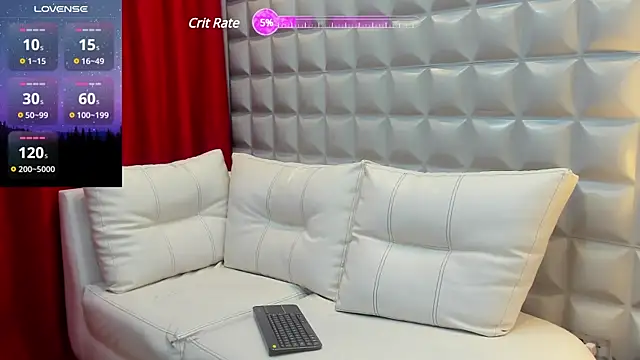 Snapshot of valentinasu1 chatting on 12/28/24, 01:28 valentinasu1 online show from 12/28/24, 01:28