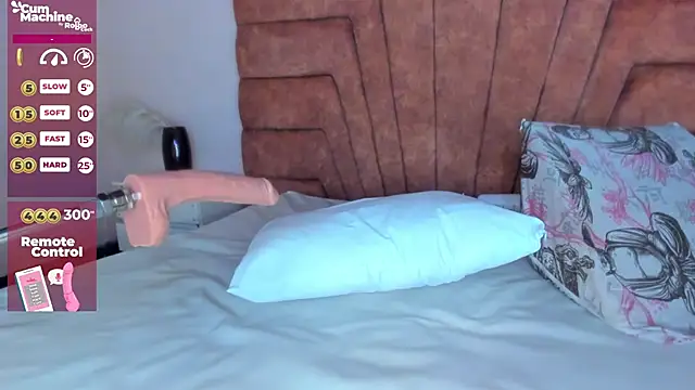 MAHIASMITH13 online show from 02/04/25, 04:50