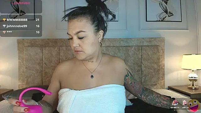 lyn adamns online show from 01/05/25, 05:09