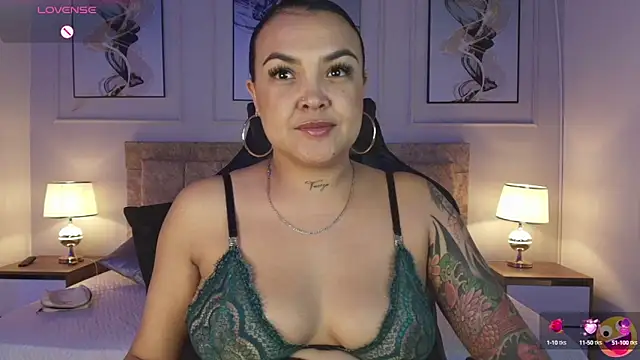 lyn adamns online show from 03/11/25, 11:26