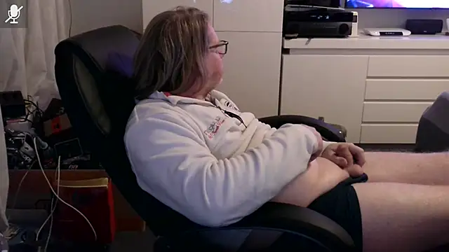 VSteph online show from 12/17/25, 09:21